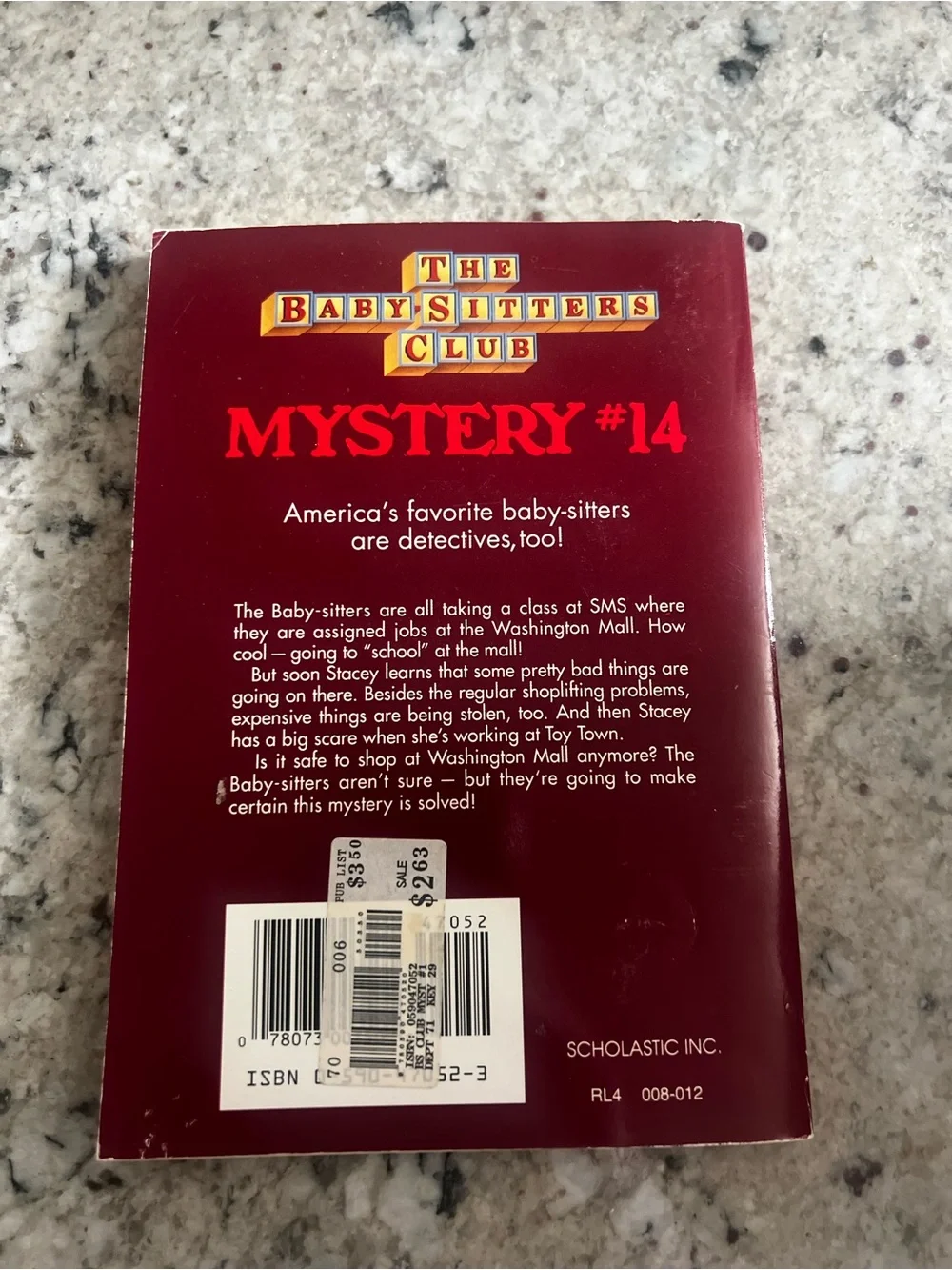 Scholastic Red Babysitters Club Mystery #14: Stacey and the Mystery at the Mall